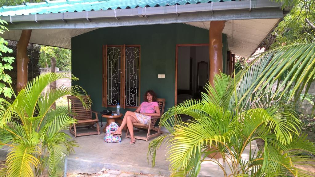 Jc Guest House Kirinda  Exterior foto